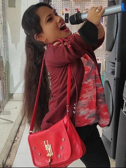 <p>स्कूल छोड़ कर शशि खुश नहीं थी, उसने तय किया कि वो स्कूल जाएगी और लोगों को जवाब अपनी पढाई और नंबर से देगी।  </p>
