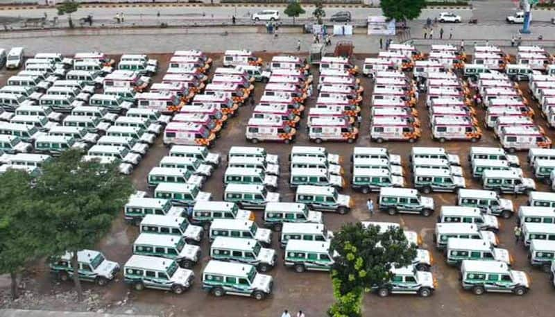 Telangana CM KCR  launches  466  Ambulances in Hyderabad lns