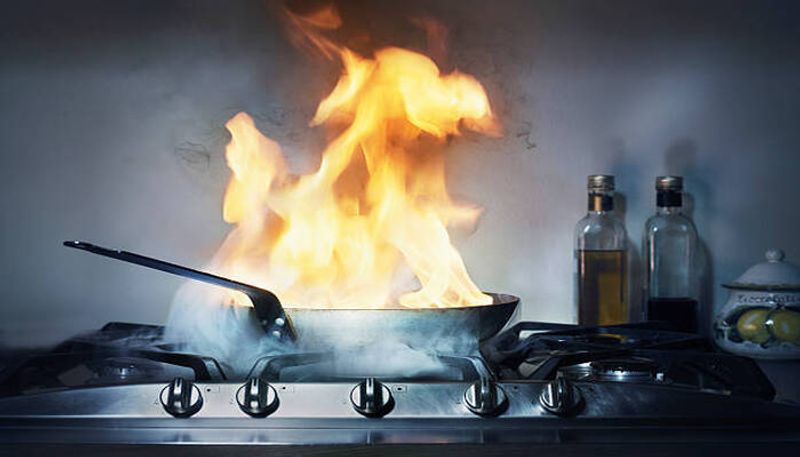 if fire in pan while cooking do this in tamil