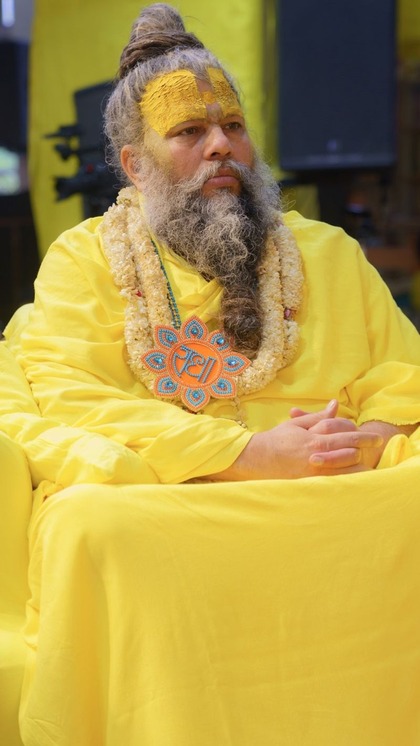<p>प्रेमानंद महाराज ने कहा कि हमें अपनों की मौत पर दुख होता है, क्योंकि हमने उनसे अपनेपन का संबंध रखा, मोह के कारण कष्ट होता है।<br />
 </p>
