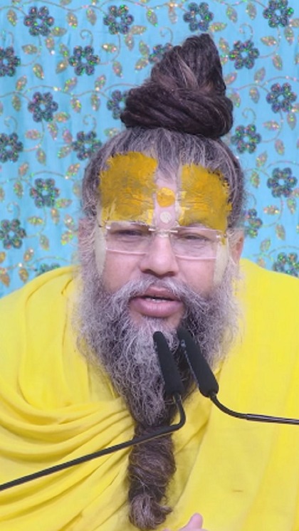 <p>प्रेमानंद महाराज ने महिला से कहा कि हम लोग मृत्युलोक में रहते हैं। मृत्यु निश्चित है। गर्भ में, गर्भ के बाहर, किशोरावस्था, जवानी या वृद्धावस्था में कभी भी हो सकती है।</p>
