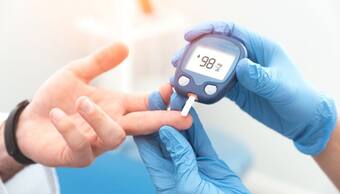 Health Tips: మీ కాళ్ళలో  ఈ లక్షణాలు కనబడుతున్నాయా.. అయితే కచ్చితంగా మీకు షుగర్ ఉన్నట్టే! 