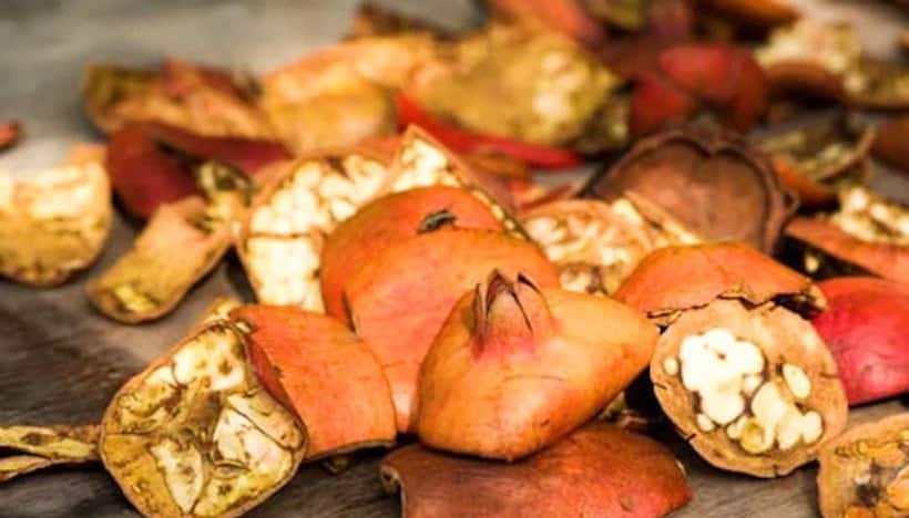 5 Skin benefits of Pomegranate Peels