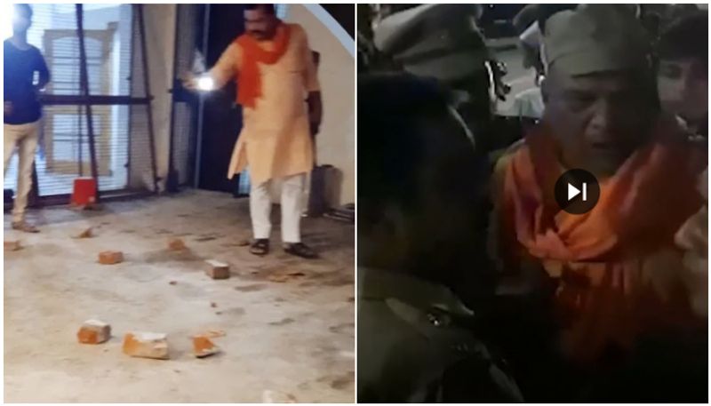 Uttar Pradesh a group of agitators pelted stones on the RSS office gate for preventing a person from urinating on the gate of the RSS office akb