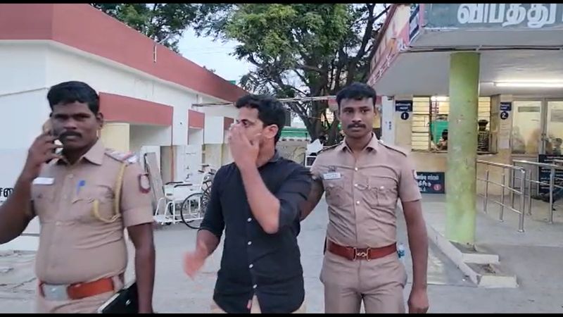 young man and his family members attacked for love marriage issue in tirupur