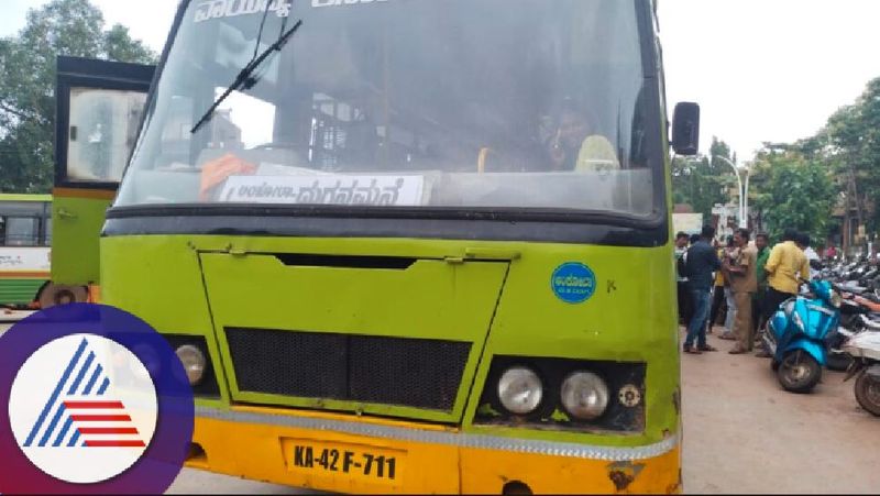 Mobile and money theft in the same bus at uttara kannada rav