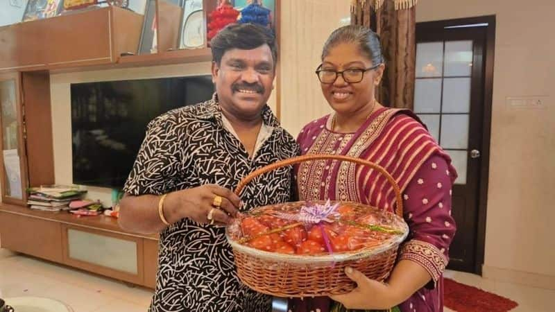 Playback singer Velmurugan gifted tomato to his wife birthday