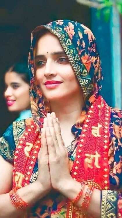 <p>सीमा हैदर ने फिल्म ने साइन कर ली है, ये तो आप जानते होंगे। अब एक पार्टी ने सीमा को अपने सिंबल पर चुनाव लड़ने का ऑफर दिया है। <br />
 </p>
