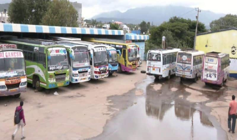 Stoppage of private bus services in Chikkamagaluru Over Shakti Yojana Effect gvd