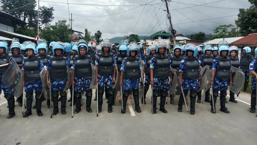 Manipur violence: మణిపూర్ లోని ఐదు లోయ జిల్లాల్లో మళ్లీ పూర్తిస్థాయి కర్ఫ్యూ..