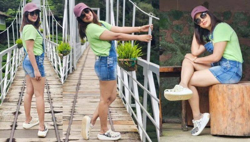 Actress Nandita Swetha enjoying in Kerala Latest Pics NSK 