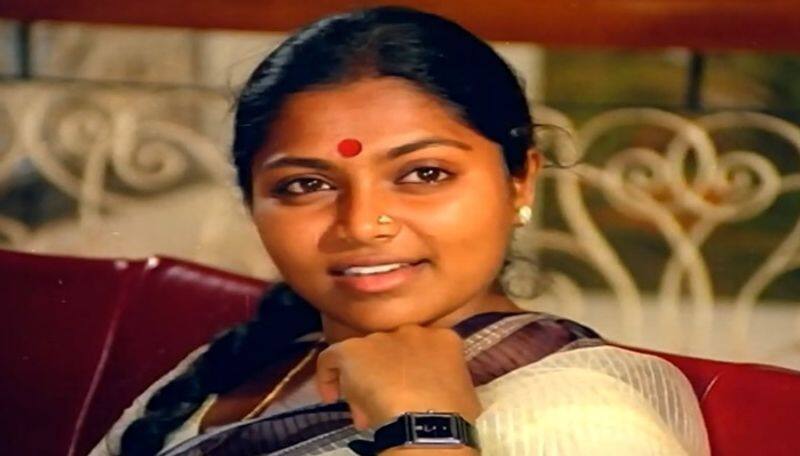 Actress Saritha lives in dubai with her children who acted with dr rajkumar srb