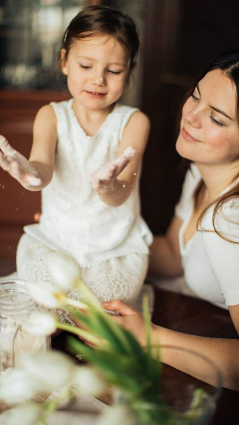 8 basic manners every parent should teach their child skr