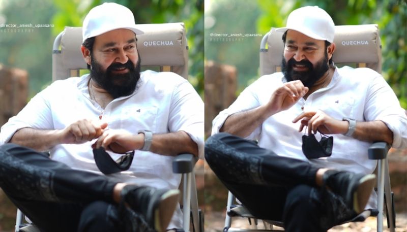 actor mohanlal smiling photo nrn