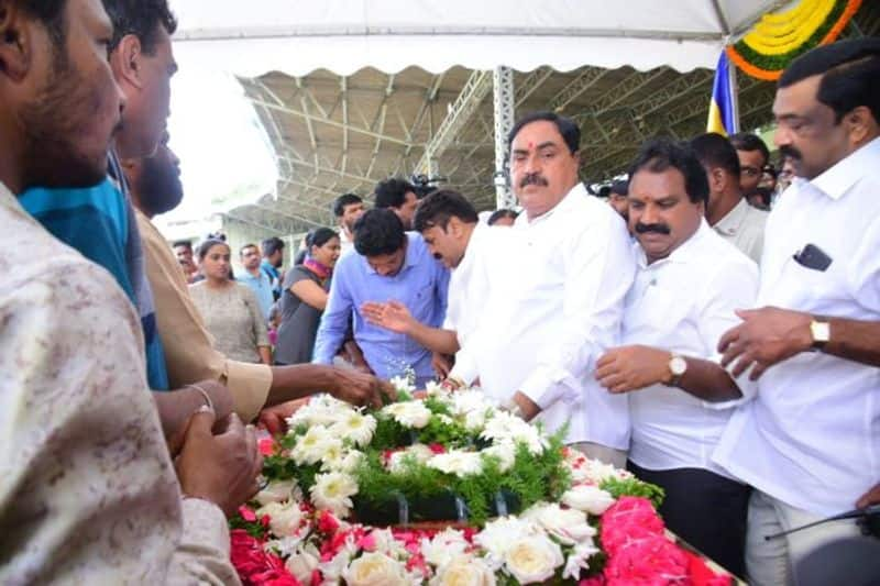 Minister  Errabelli Dayakar Rao pay tribute to Gaddar AKP