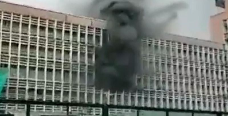 Fire in AIIMS Hospital Emergency Ward patients Evacuated akb