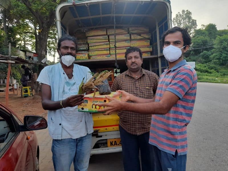 Karnataka Ramanagara farmers rebuilt lives amidst the Pandemic through Online Marketing of Organic Produce Including Mangoes