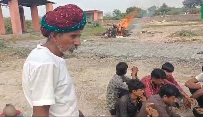 Rajasthan Bilwara Gang rape victims father jumped on daughters pyre akb