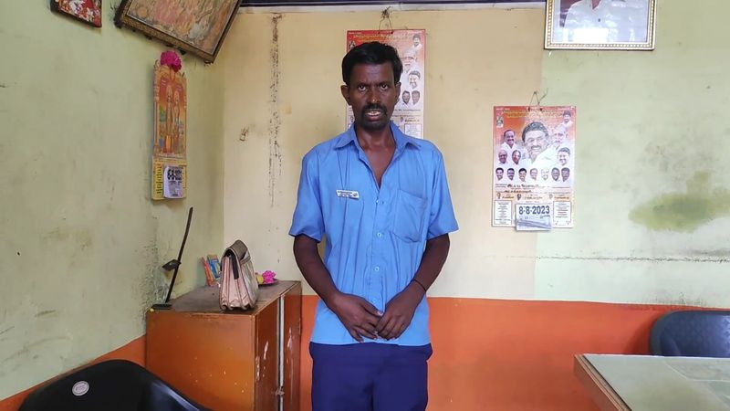 a fake government bus conductor arrested by police in cumbum bus stand