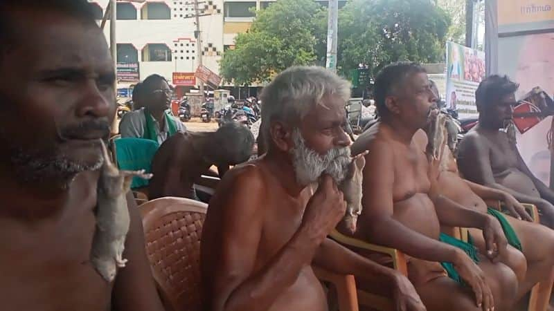 farmers did a rat eating protest in trichy