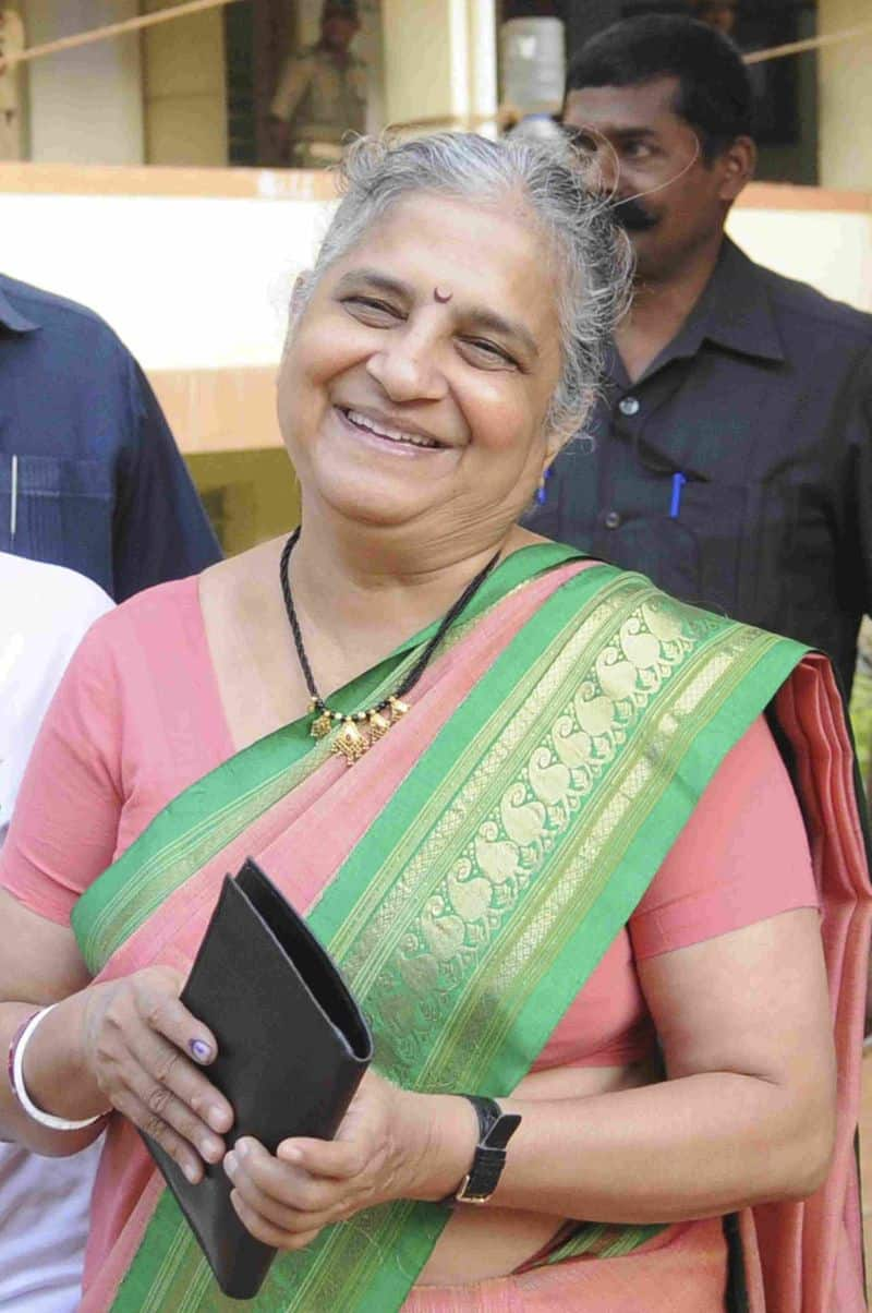 Inspiring quotes of Sudha Murthy Vin