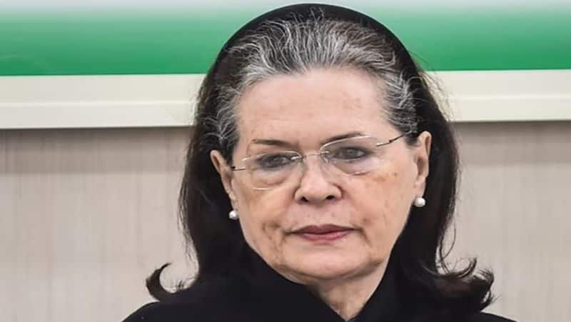  Congress invites  Sonia Gandhi to  Contest From Telangana State lns