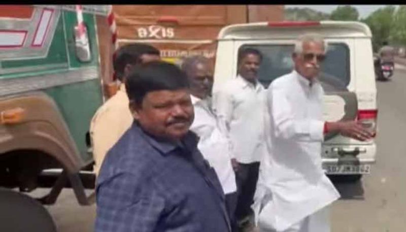 Budwel lands Auction:Congress kisan cell leader Konda Reddy Arrested at Shamshabad lns