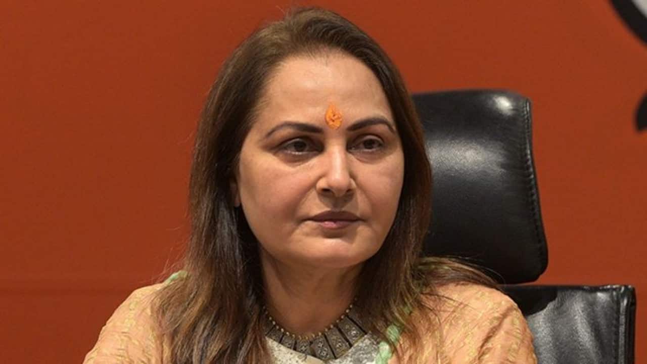 Rampur News: EX MP जयाप्रदा को MP-MLA कोर्ट से फरार घोषित, 6 मार्च को पेश न होने पर होगी कुर्की