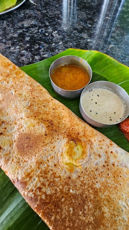 नहीं देखा होगा गुलाब जामुन डोसा , वीडियो ने उड़ाए होश !