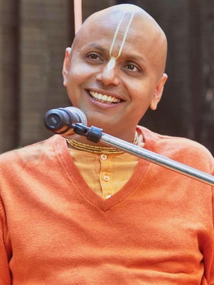 <p>गौर गोपालदास ने पिछले एक वीडियो में बताया कि यदि हम किसी को उसकी गलती बताना चाह रहे हैं या उसे करेक्ट करना चाहते हैं तो इसके पहले खुद से ये 5 सवाल जरूर पूछने चाहिए। <br />
 </p>
