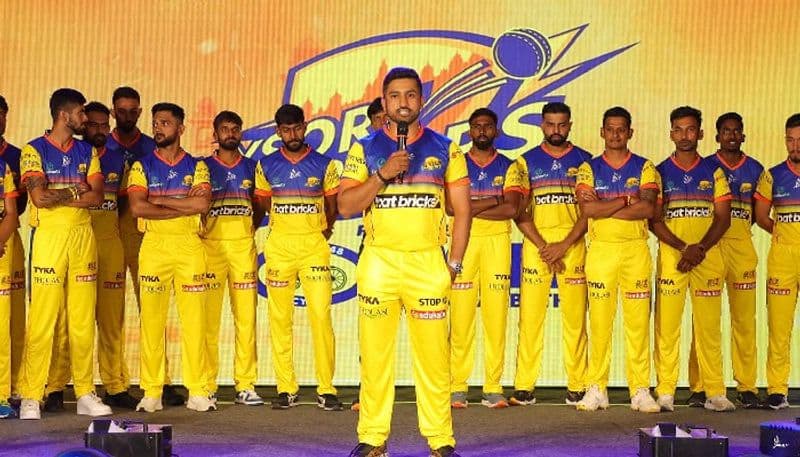 Mysore Warriors names Karun Nair Captain of the team and finally uses Kannada in the programme kvn