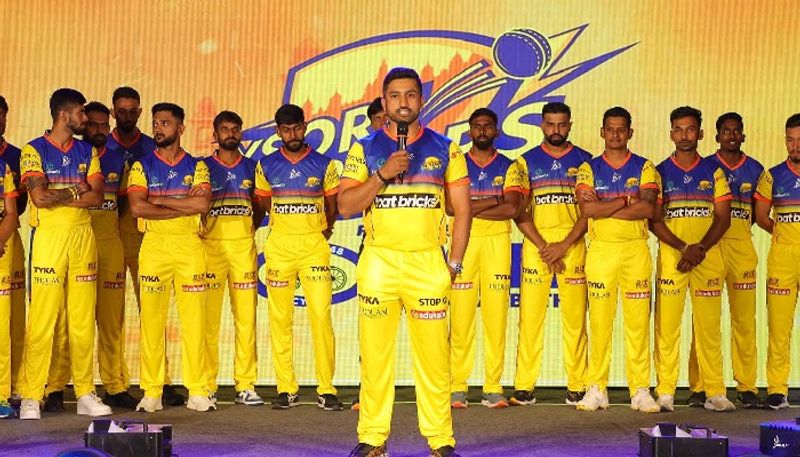 Mysore Warriors names Karun Nair Captain of the team and finally uses Kannada in the programme kvn