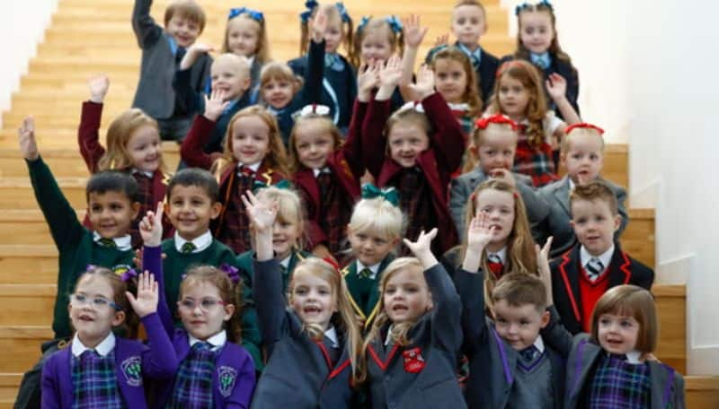 School in scotland welcomed new 17 pair of twins as primary school students