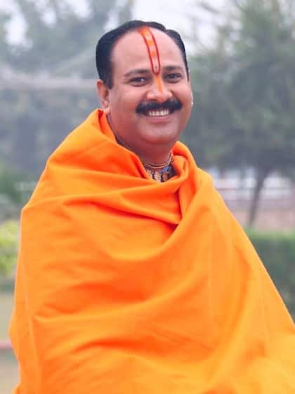 <p>पंडित प्रदीप मिश्रा के अनुसार, अधिक मास की शिवरात्रि 3 साल में एक बार आती है। इसलिए ये तिथि बहुत ही खास है। इस बार ये तिथि 14 अगस्त, सोमवार को आ रही है।<br />
 </p>
