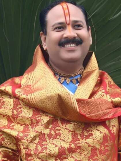 <p>पं. मिश्रा के अनुसार,14 अगस्त की शाम यदि 5 अलग-अलग स्थानों पर शुद्ध घी के दीपक लगाए जाएं तो किसी की भी किस्मत चमक सकती है और घर में भी सुख-समृद्धि बनी रहती है।</p>

<p> </p>
