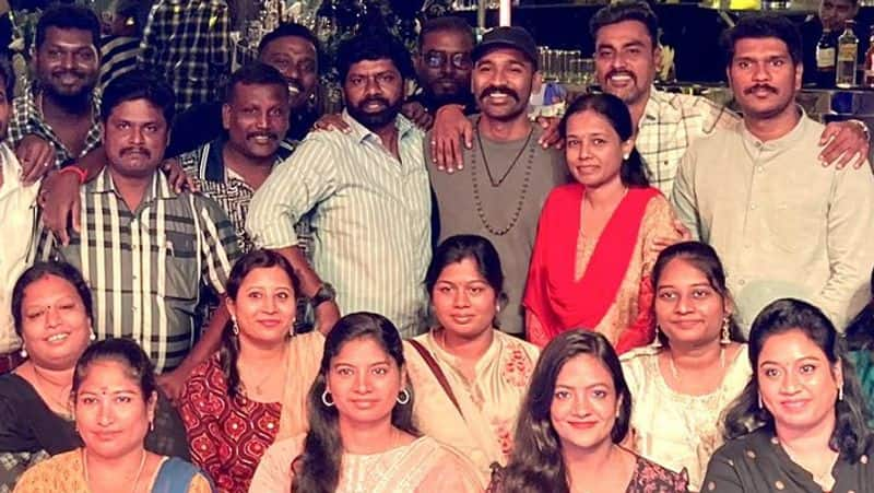 Actor Dhanush attend reunion with his school friends photos viral