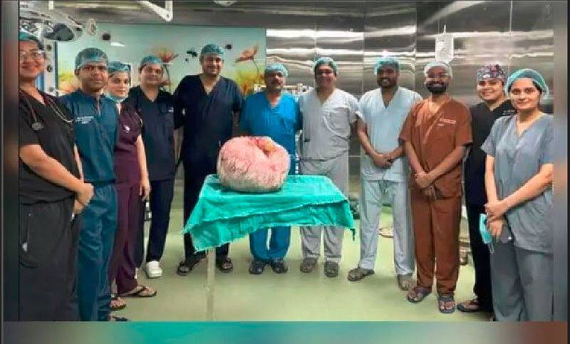 Madhya Pradesh Not one, not two, Index Hospital doctors removed a 15 kg tumor from womans stomach akb