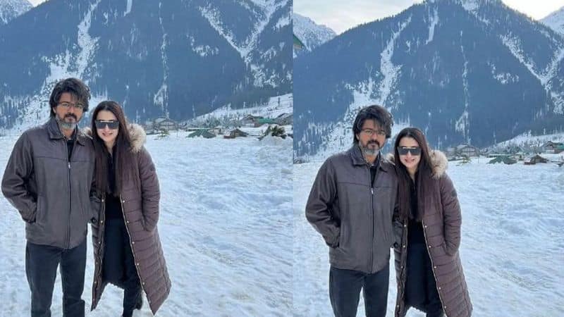 Thalapathy Vijay Caught With This Trisha In Norway Land without any movie shooting suc