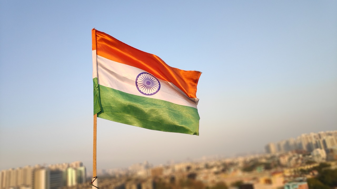 Indian Coast Guard Unfurls National Flag Underwater On Independence Day in tamilnadu ksp