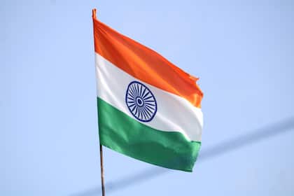 स्वतंत्रता दिवस पर तिरंगा फहराने पर रखें इन बातों का ध्यान