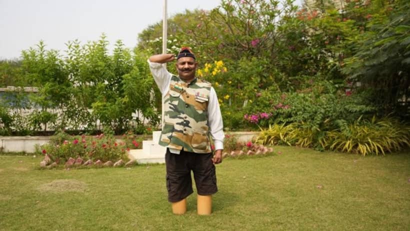 Exclusive: दीपचंद ने दागा था कारगिल में पहला गोला, 2 पैर 1 हाथ गंवाकर भी कहते हैं  अगले जनम मोहे सैनिक ही कीजो