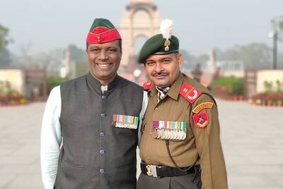 उग्रवादियों को भगाने के लिए मिला था शौर्य चक्र, शहीदों के परिवारों की मदद के लिए लिया रिटायरमेंट 