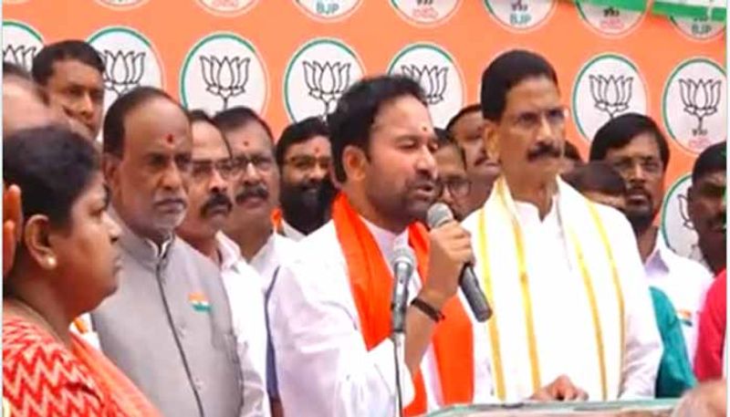 Union Minister  Kishan Reddy  hoists  National Flag at  BJP Office In Hyderabad lns