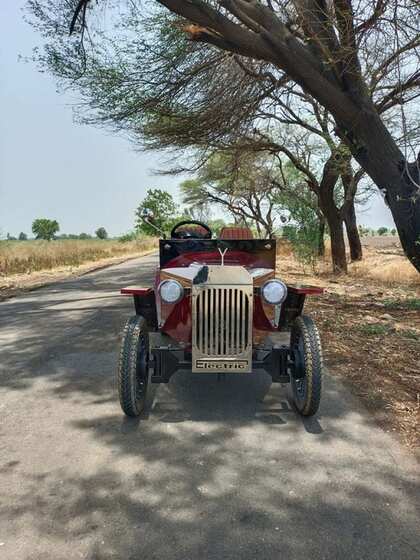 लॉकडाउन में बनाई इलेक्ट्रिक विंटेज कार