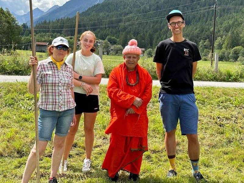 taralabalu jagadguru austria visit oberation of agricultural practices of the farmers ash