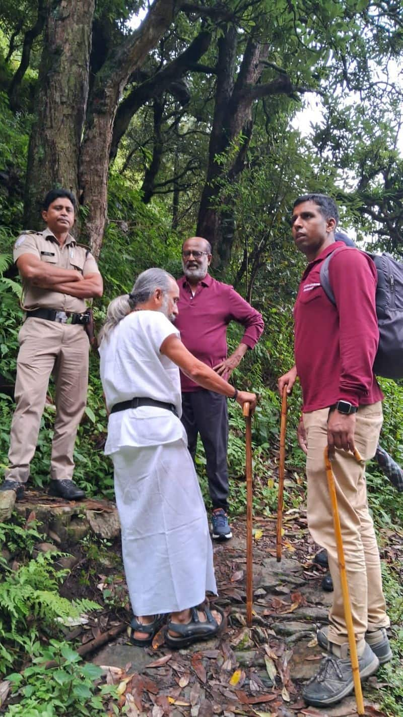 Rajini in baba cave