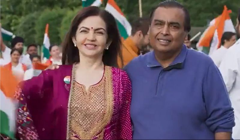 WATCH How Mukesh Ambani and Nita Ambani celebrated India's 77th Independence Day snt