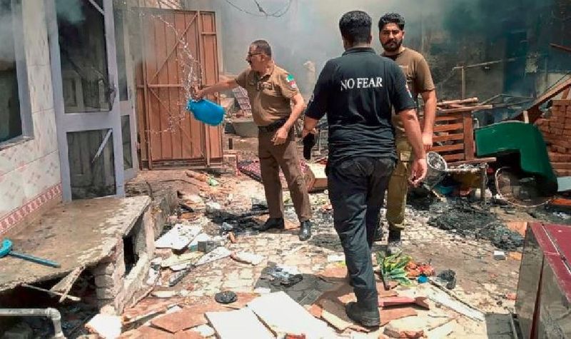 Accused of insulting Quran 5 churches attacked destroyed in Pakistan akb