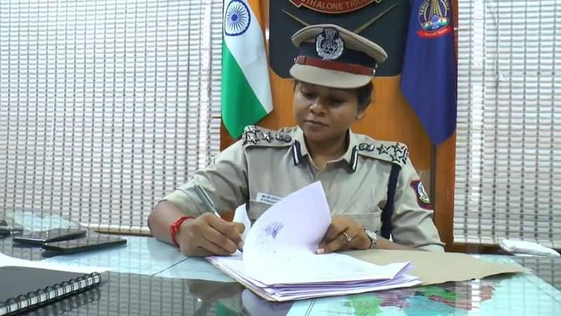 police officer ramya bharathi take a incharge at dig of madurai