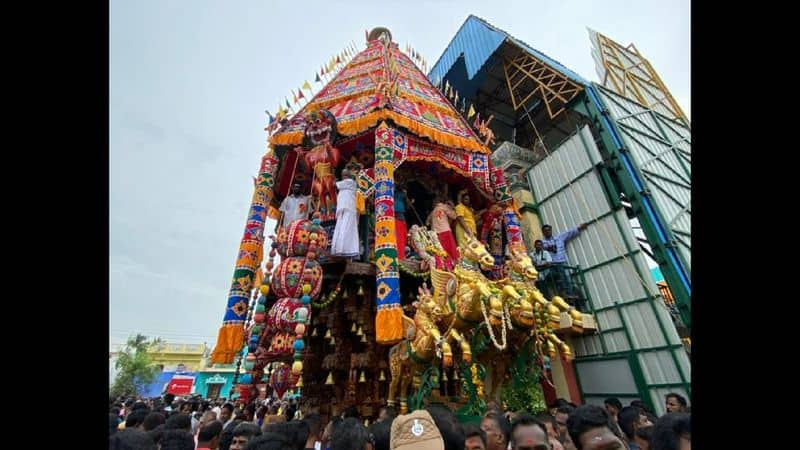 governor tamilisai and cm rangasamy participated car festival at sengazhuneeramman temple at puducherry